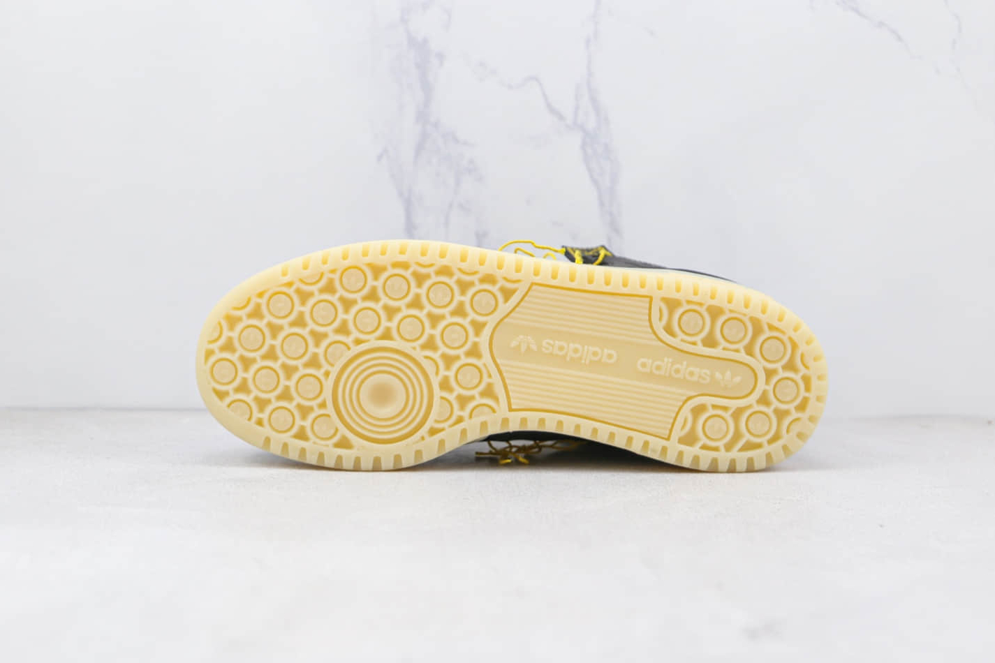 Adidas Forum 84 Low Premium Black Easy Yellow FZ3773 - Shop Now! Adidas Forum 84 Low Premium Black Easy Yellow FZ3773 - Shop Now!