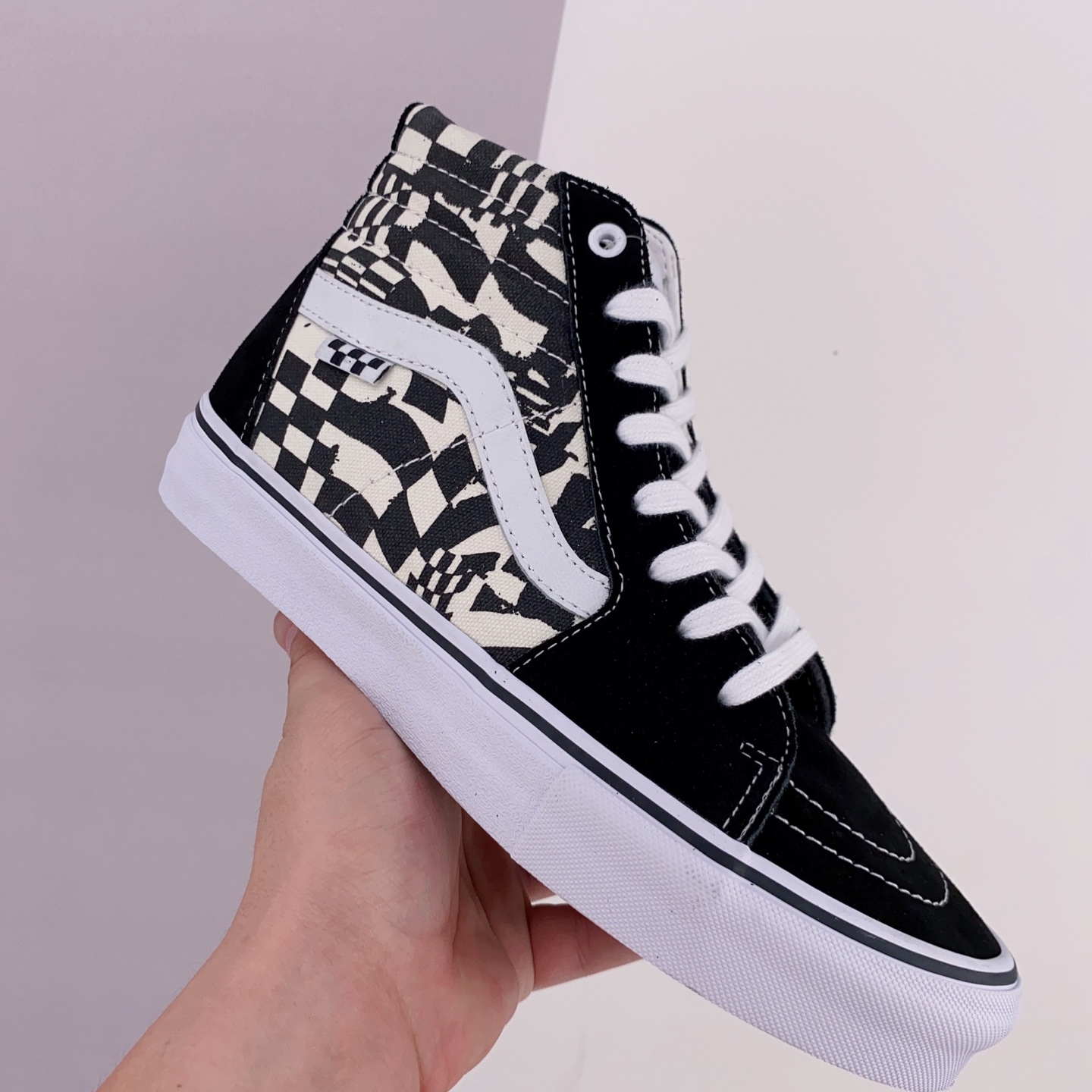 Vans SK8-HI Chessboard Black White VN0A5FCC9CU - Stylish and Classic Skate Shoes Vans SK8-HI Chessboard Black White VN0A5FCC9CU - Stylish and Classic Skate Shoes