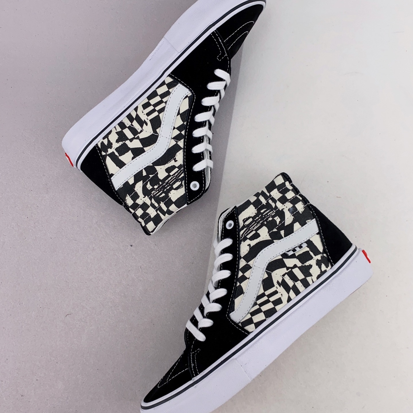 Vans SK8-HI Chessboard Black White VN0A5FCC9CU - Stylish and Classic Skate Shoes Vans SK8-HI Chessboard Black White VN0A5FCC9CU - Stylish and Classic Skate Shoes