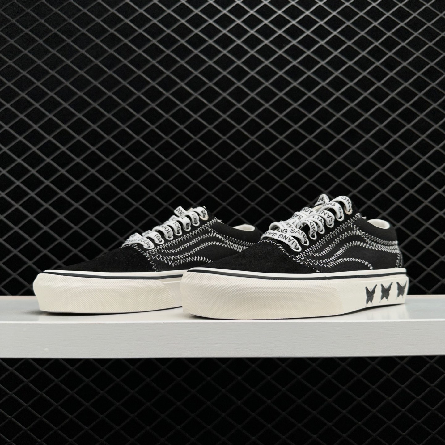 Vans Sandy Liang x Old Skool 'Delancey' VN0A4U3BXF5 - Trendy Collaboration for Fashion Forward Sneaker Lovers! Vans Sandy Liang x Old Skool 'Delancey' VN0A4U3BXF5 - Trendy Collaboration for Fashion Forward Sneaker Lovers!