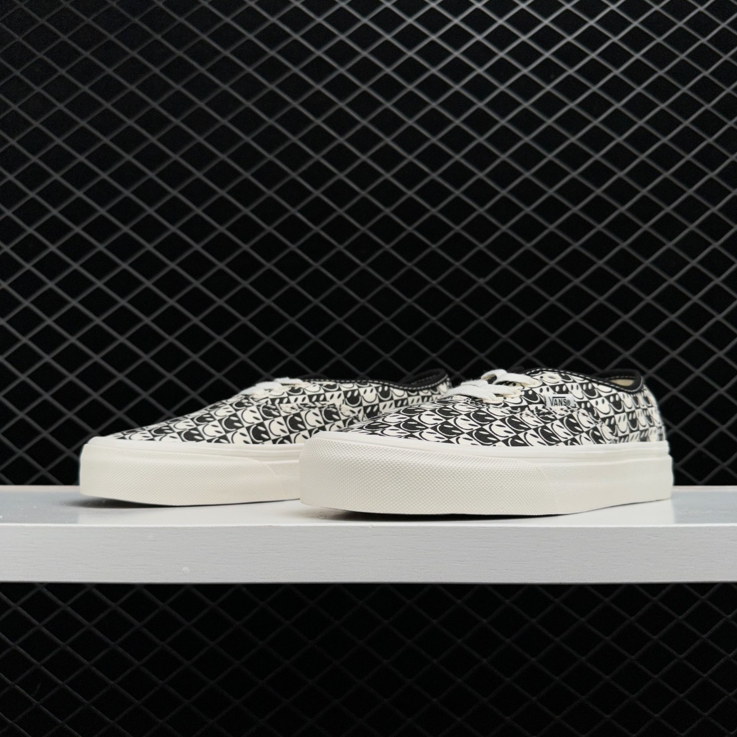 Vans CDG Print - Blanc De Blanc Authentic LX | VN0A4BV9SHM Vans CDG Print - Blanc De Blanc Authentic LX | VN0A4BV9SHM