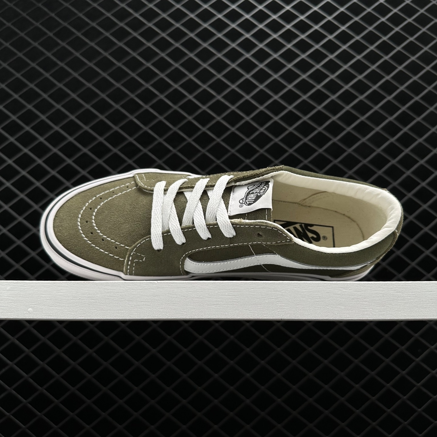 Vans Old Skool Winter Moss True White Sneakers | Trendy and Classic Styles Vans Old Skool Winter Moss True White Sneakers | Trendy and Classic Styles