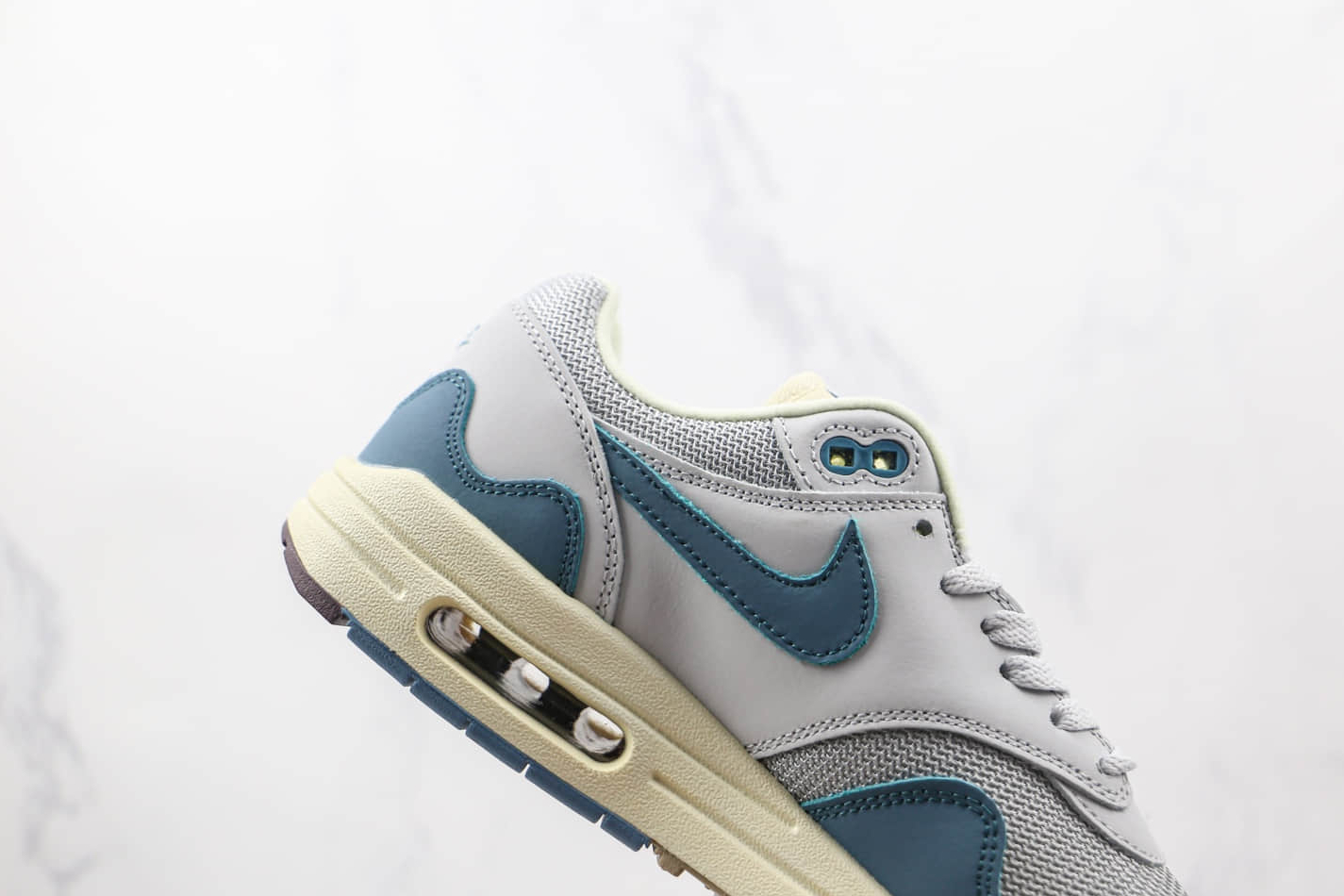 Patta x Nike Air Max 1 'Noise Aqua' DH1348-004: Stylish Collaboration with Vibrant Hues for Sneaker Enthusiasts Patta x Nike Air Max 1 'Noise Aqua' DH1348-004: Stylish Collaboration with Vibrant Hues for Sneaker Enthusiasts